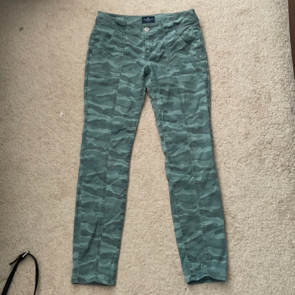 American Eagle camouflage pants size 2
